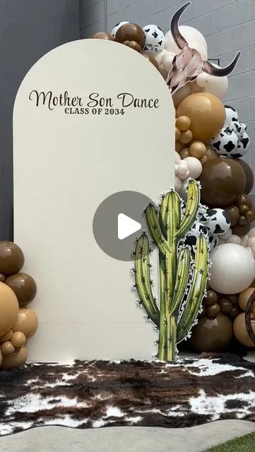 Mother Son Dance 🌵✨
______________________________________
#balloons #balloongarland #western #balloonbackdrop #balloongarlandbackdrop