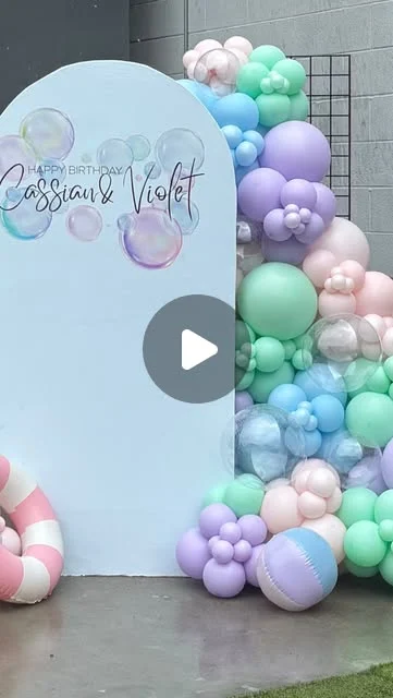 Cassian & Violet Bday 🫧
______________________________________
#balloons #balloonbackdrop #ballooninstallation #balloongarlandbackdrop #balloongarland
